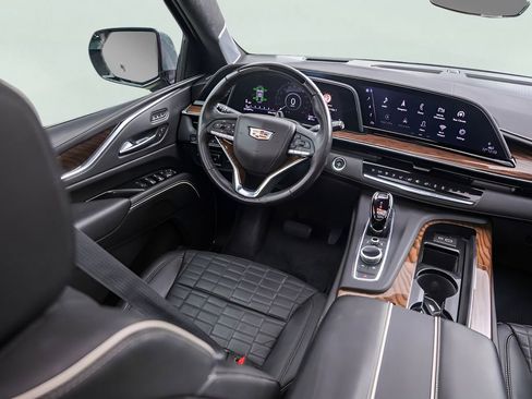 Used 2023 Cadillac Escalade Sport Platinum w/ LPO, ONYX Package AWD/4WD image 34