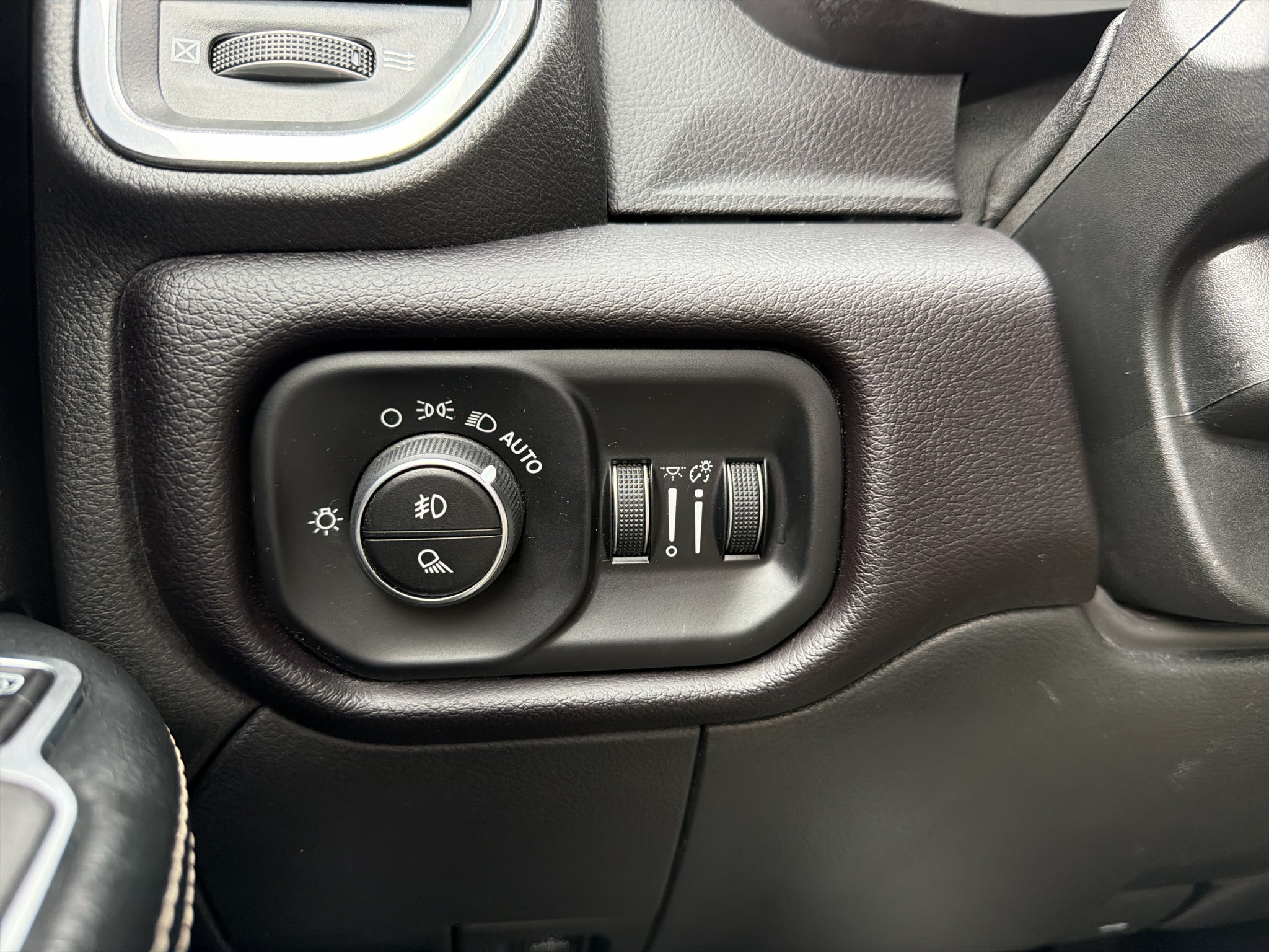 Used 2024 RAM 3500 Laramie w/ Bed Utility Group AWD/4WD image 31