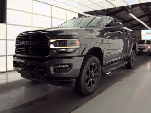 Used 2022 RAM 2500 Laramie AWD/4WD image 3