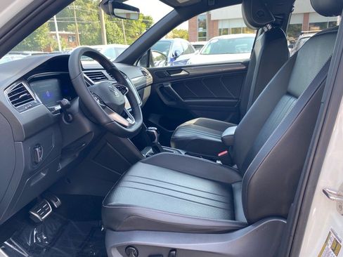 Certified 2022 Volkswagen Tiguan SE R-Line image 13