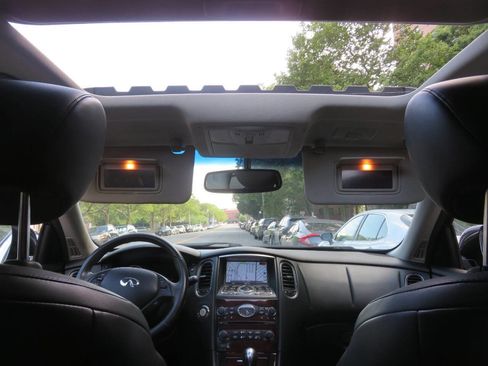 Used 2016 INFINITI QX50 AWD w/ Premium Plus Package image 12