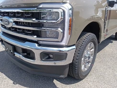 New 2026 Ford F250 King Ranch w/ Chrome Package AWD/4WD image 9