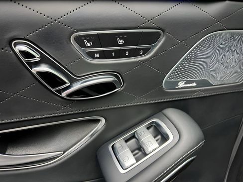 Used 2015 Mercedes-Benz S 63 AMG S 63 AMG image 26