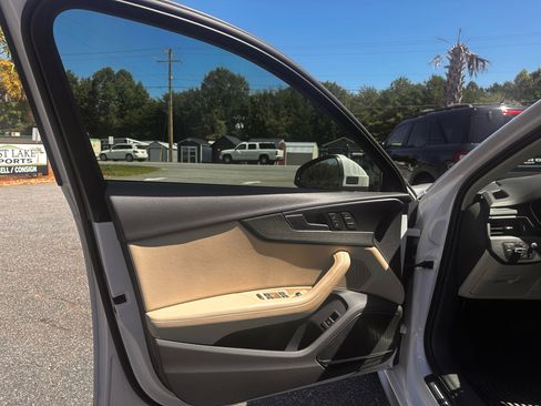 Used 2018 Audi A4 2.0T allroad Prestige w/ Prestige Package image 10