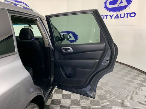 Used 2020 Nissan Pathfinder SV FWD image 35