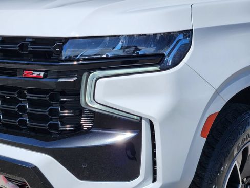 Certified 2023 Chevrolet Tahoe Z71 w/ Luxury Package AWD/4WD image 8