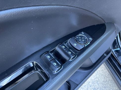 Used 2016 Ford Fusion SE w/ Equipment Group 202A FWD image 19