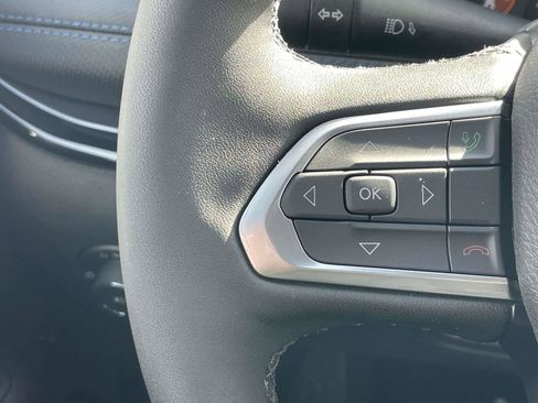 New 2026 Jeep Compass Latitude image 14