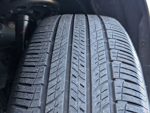 Used 2025 Nissan Pathfinder S image 34