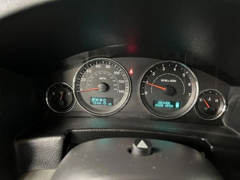 Used 2007 Jeep Commander Sport AWD/4WD image 21
