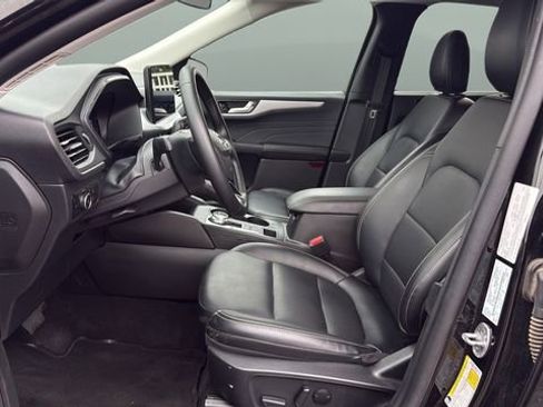 Used 2025 Ford Escape Platinum image 36