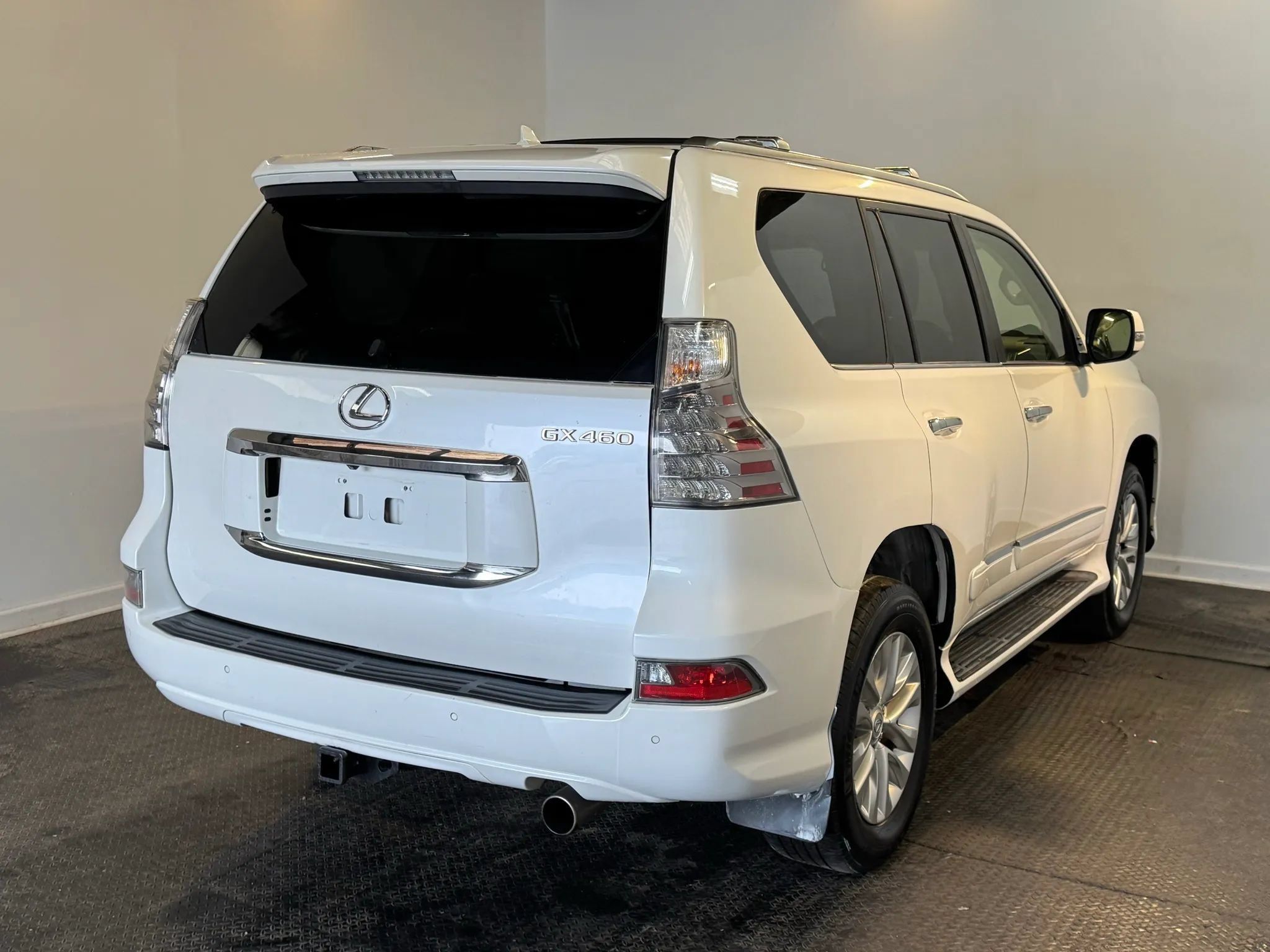 Used 2015 Lexus GX 460 w/ Premium Package AWD/4WD image 6