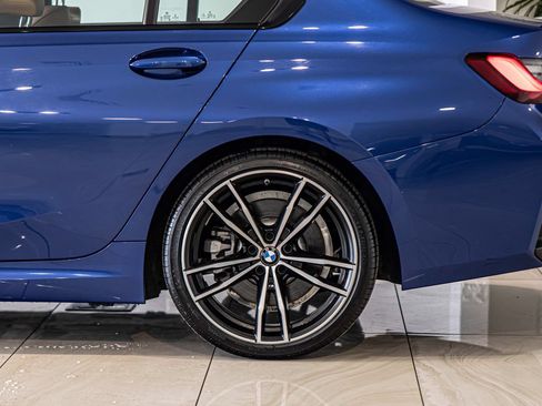 Used 2023 BMW 330i xDrive Sedan w/ M Sport Package AWD/4WD image 7
