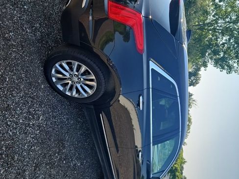 Used 2018 Cadillac XT5 Platinum w/ Driver Assist Package AWD/4WD image 6