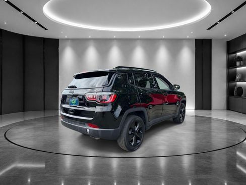 Used 2021 Jeep Compass Latitude AWD/4WD image 5