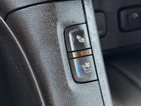 Used 2017 GMC Acadia Denali FWD image 23