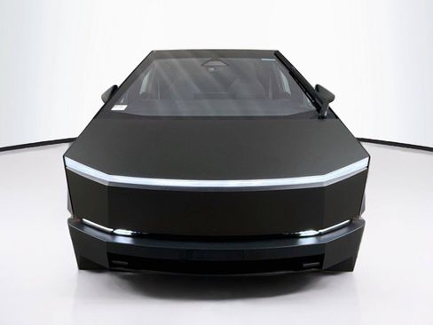 Used 2024 Tesla Cybertruck AWD Crew Cab image 8