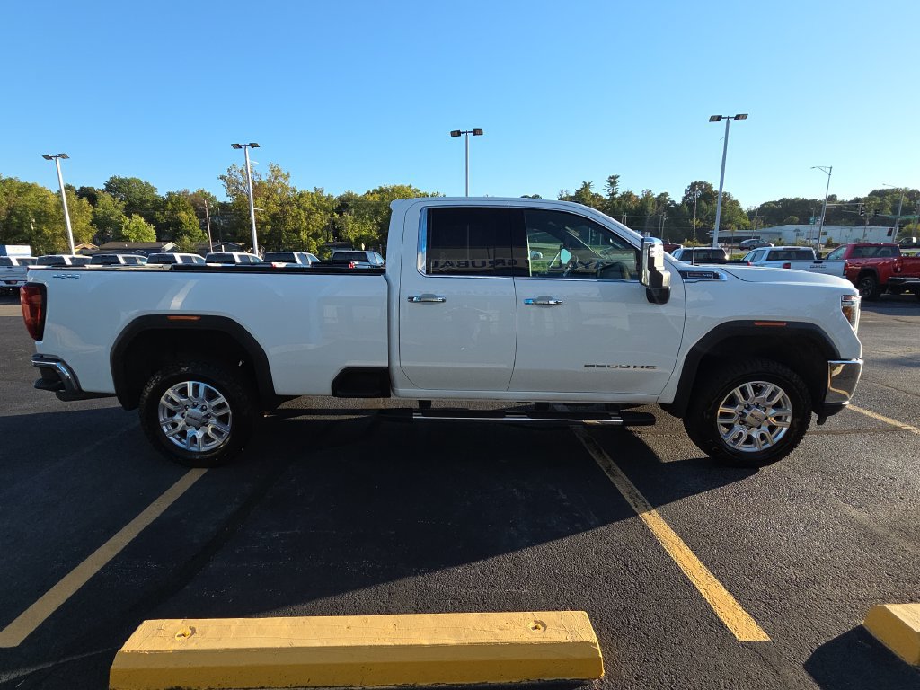 Used 2023 GMC Sierra 2500 SLT w/ SLT Preferred Package AWD/4WD image 10