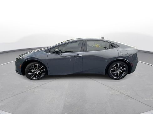 Used 2026 Toyota Prius XLE FWD image 9