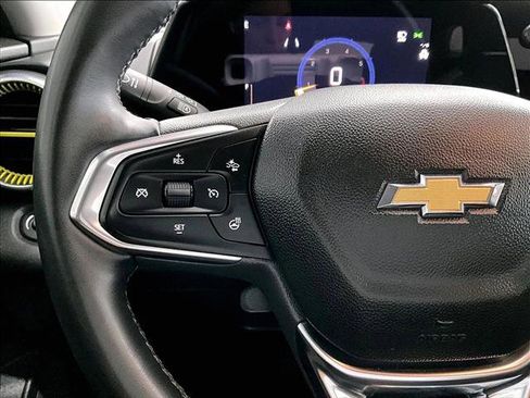 Used 2025 Chevrolet Trax LT w/ Driver Confidence Package FWD image 20