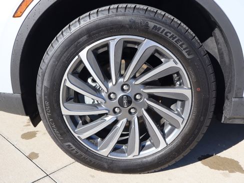 Used 2025 Lincoln Corsair Reserve image 31