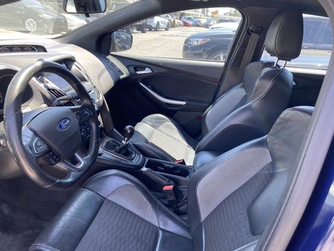 Used 2016 Ford Focus ST w/ Equipment Group 401A FWD image 12