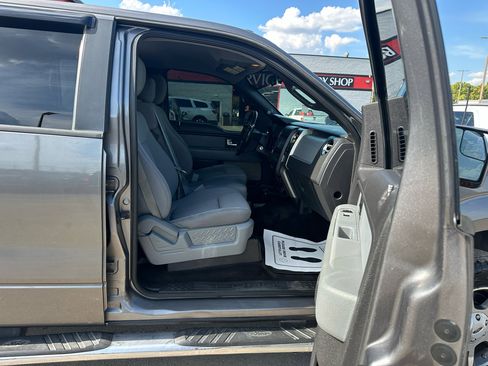 Used 2013 Ford F150 XLT w/ XLT Chrome Pkg image 10