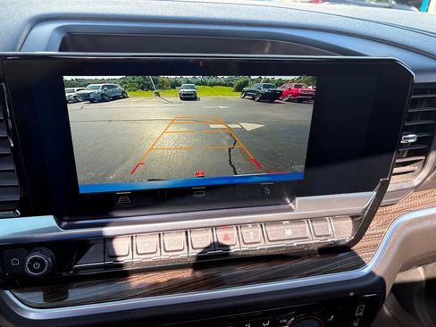 Used 2022 Chevrolet Silverado 1500 RST w/ Convenience Package II AWD/4WD image 28
