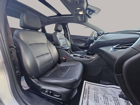 Used 2017 Chevrolet Malibu LT w/ Leather Package image 15