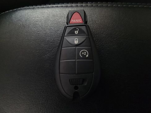 Used 2019 Jeep Cherokee Latitude w/ Cold Weather Group AWD/4WD image 32