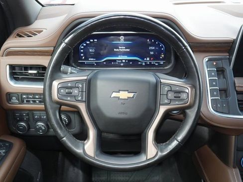 Used 2023 Chevrolet Suburban High Country image 18