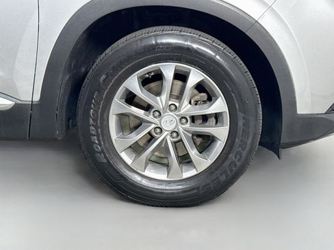 Used 2020 Hyundai Santa Fe SE AWD/4WD image 32