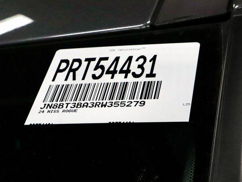 Certified 2024 Nissan Rogue SV image 34