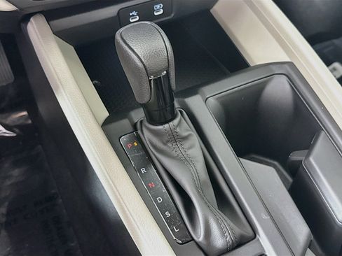 Used 2025 Honda Accord SE image 17