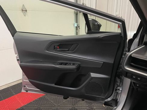 Used 2025 Toyota Prius LE FWD image 25