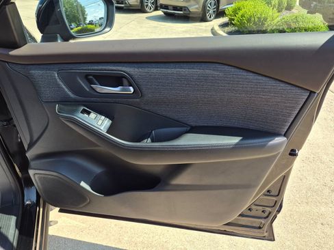 Certified 2022 Nissan Rogue SV AWD/4WD image 32