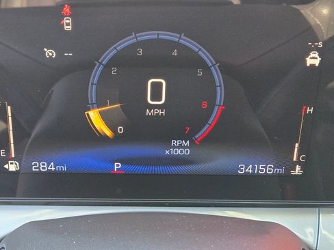 Used 2025 Chevrolet Trax LT FWD image 23