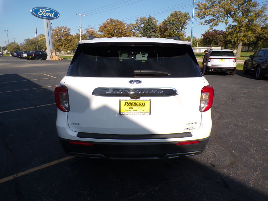 Used 2021 Ford Explorer XLT w/ Equipment Group 202A AWD/4WD image 15