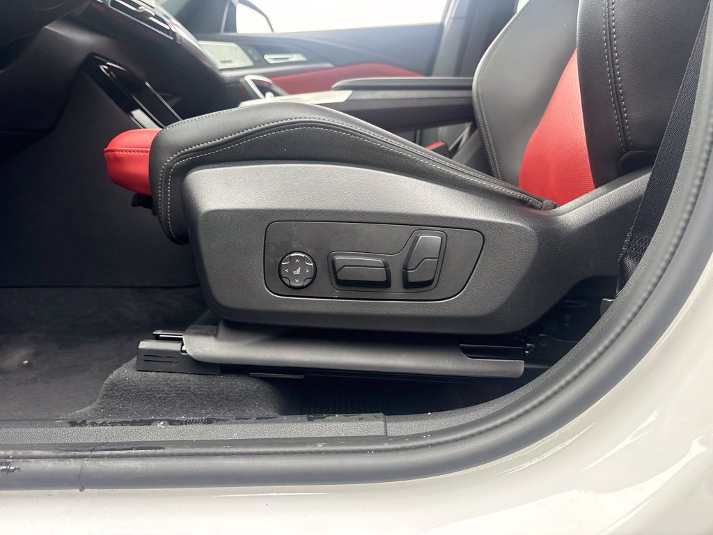 Used 2025 BMW X1 M35i w/ Premium Package AWD/4WD image 10
