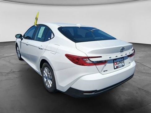 Used 2025 Toyota Camry LE FWD image 4