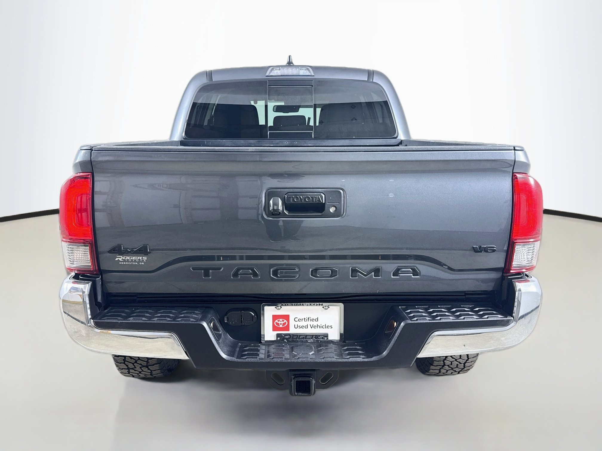 Certified 2023 Toyota Tacoma SR5 w/ Black Out Package (TMS) AWD/4WD image 7
