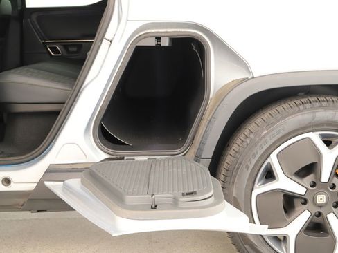 Used 2022 Rivian R1T Adventure image 34