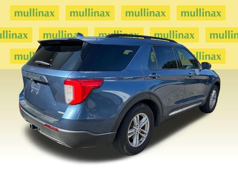 Used 2020 Ford Explorer XLT w/ Equipment Group 202A RWD image 2