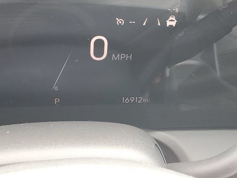 Certified 2024 Buick Encore GX Preferred w/ Comfort Package FWD image 20