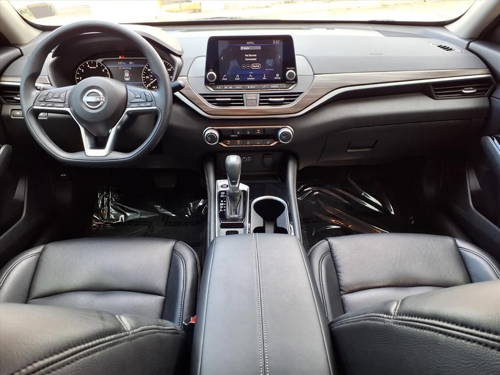 Used 2023 Nissan Altima 2.5 SV AWD/4WD image 14