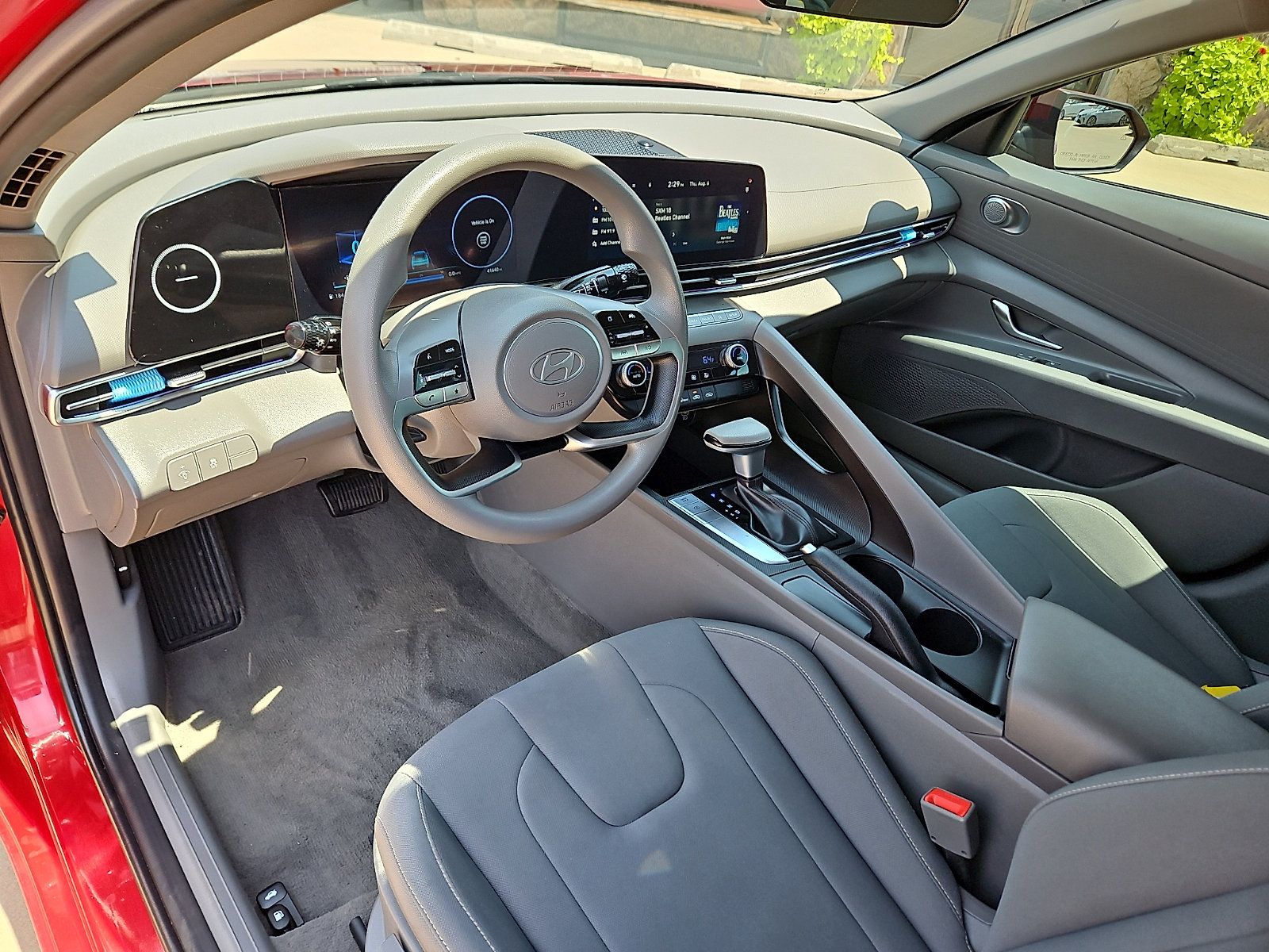 Used 2024 Hyundai Elantra SEL FWD image 12