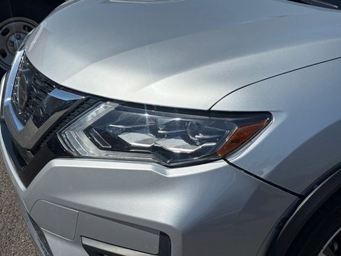 Used 2018 Nissan Rogue SL w/ Premium Package FWD image 5