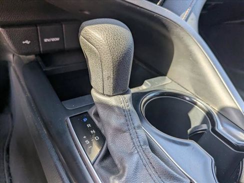 Used 2020 Toyota Camry LE FWD image 11