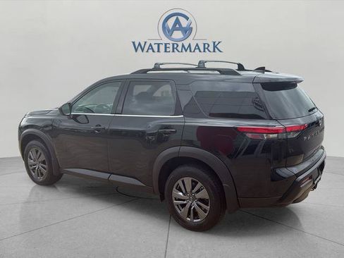 New 2026 Nissan Pathfinder SV w/ SV Premium Package FWD image 3