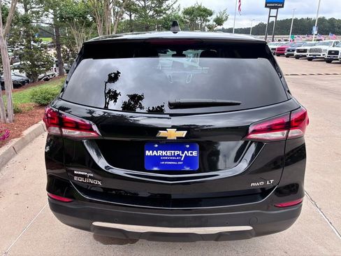 Used 2024 Chevrolet Equinox LT AWD/4WD image 9